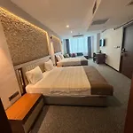 Ween Hotel