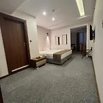Hotel Ween