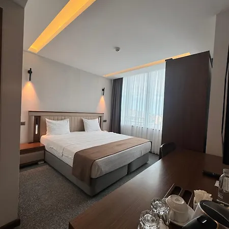 Hotel Ween