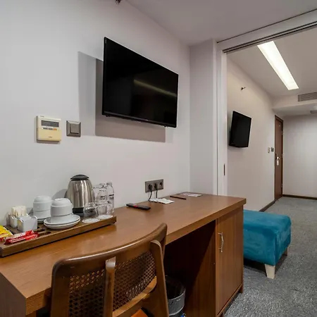 Ween Hotel 3*