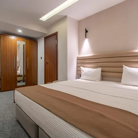 Ween Hotel 3*
