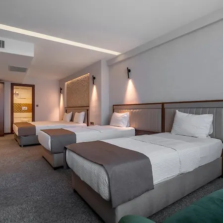 Ween Hotel