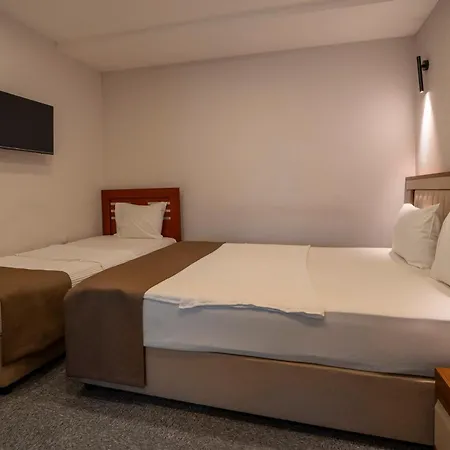 Ween Hotel
