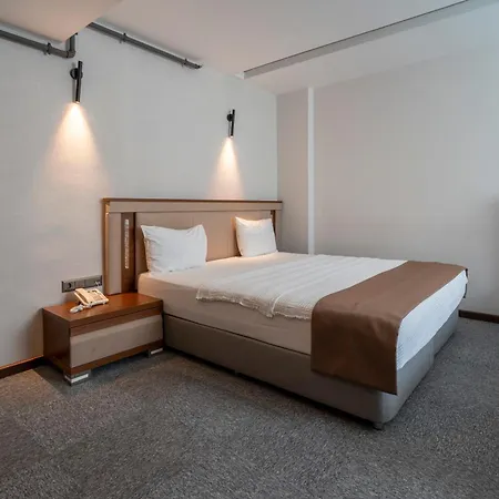 Hotel Ween
