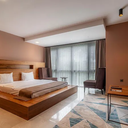 Ween Hotel 3*